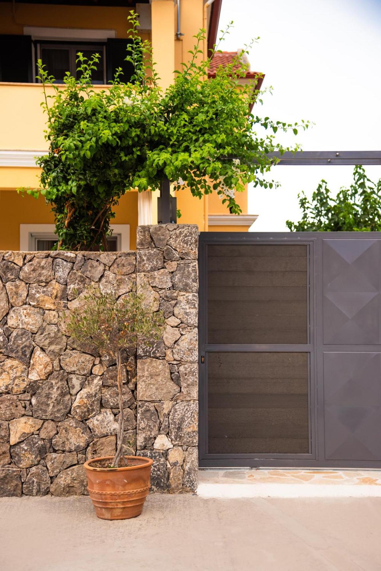 Casa Dell Amore Petriti  Exterior photo
